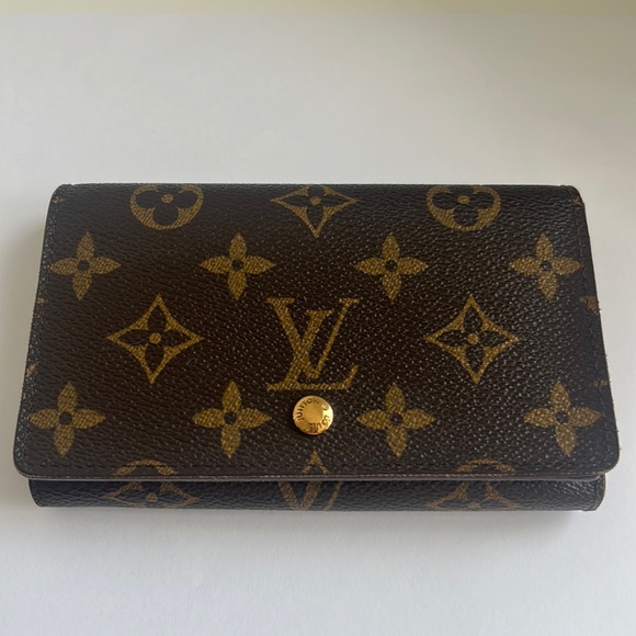 Louis Vuitton Coffre-fort Wallet - Picture 1 of 9